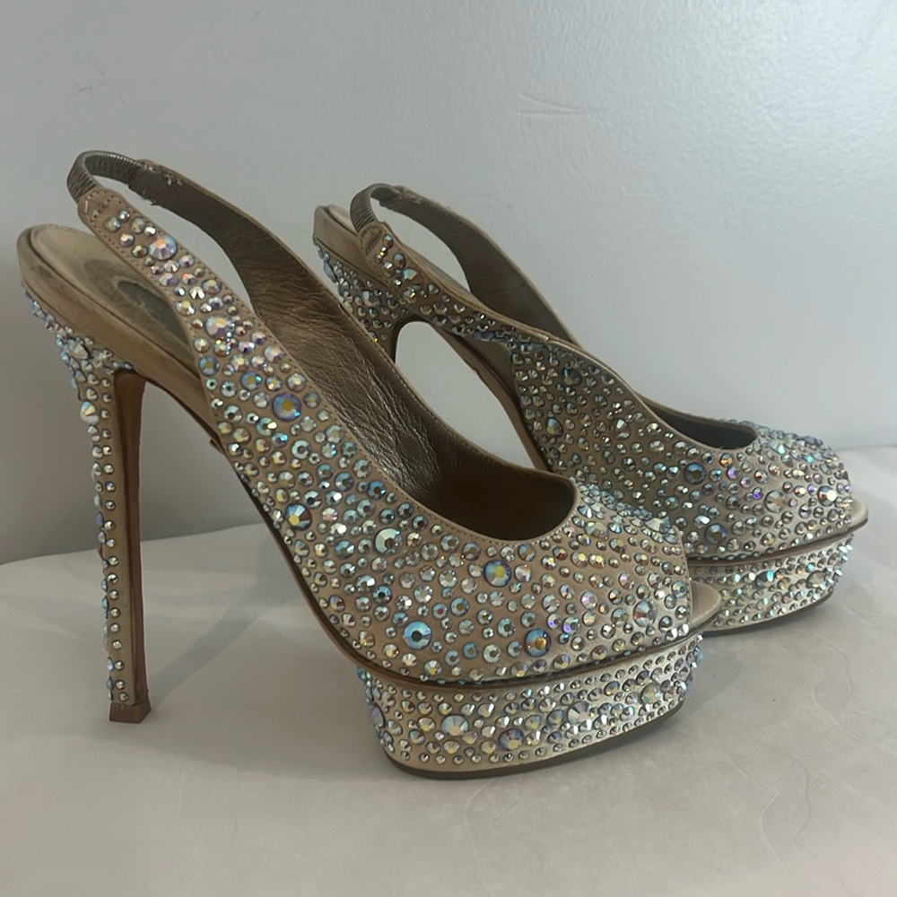 Le Silla Crystal Limited Platform Sandal - Picture 3 of 17